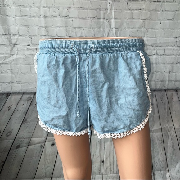 Tinseltown Pants - TinselTown Light Blue & White High Waist shorts size S